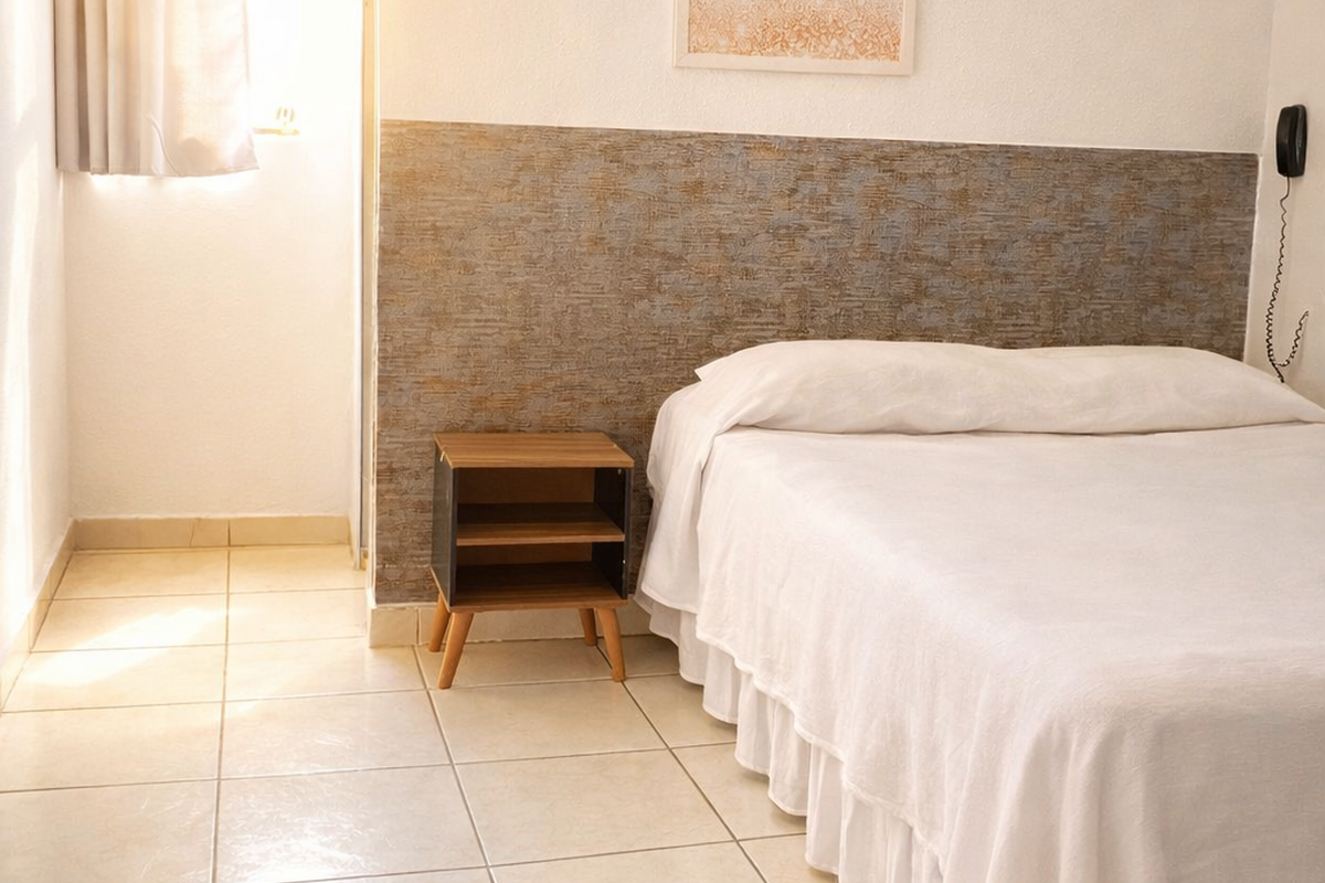 Casal com ventilador