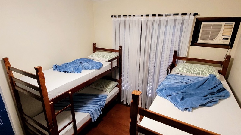 Compartilhado Masculino com Ar