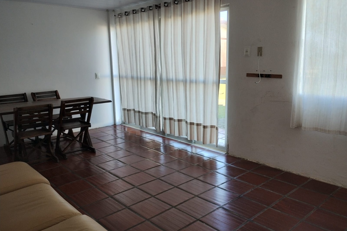 20 - Com Ar-condicionado