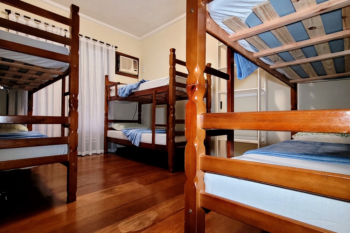 Compartilhado Masculino com Ar