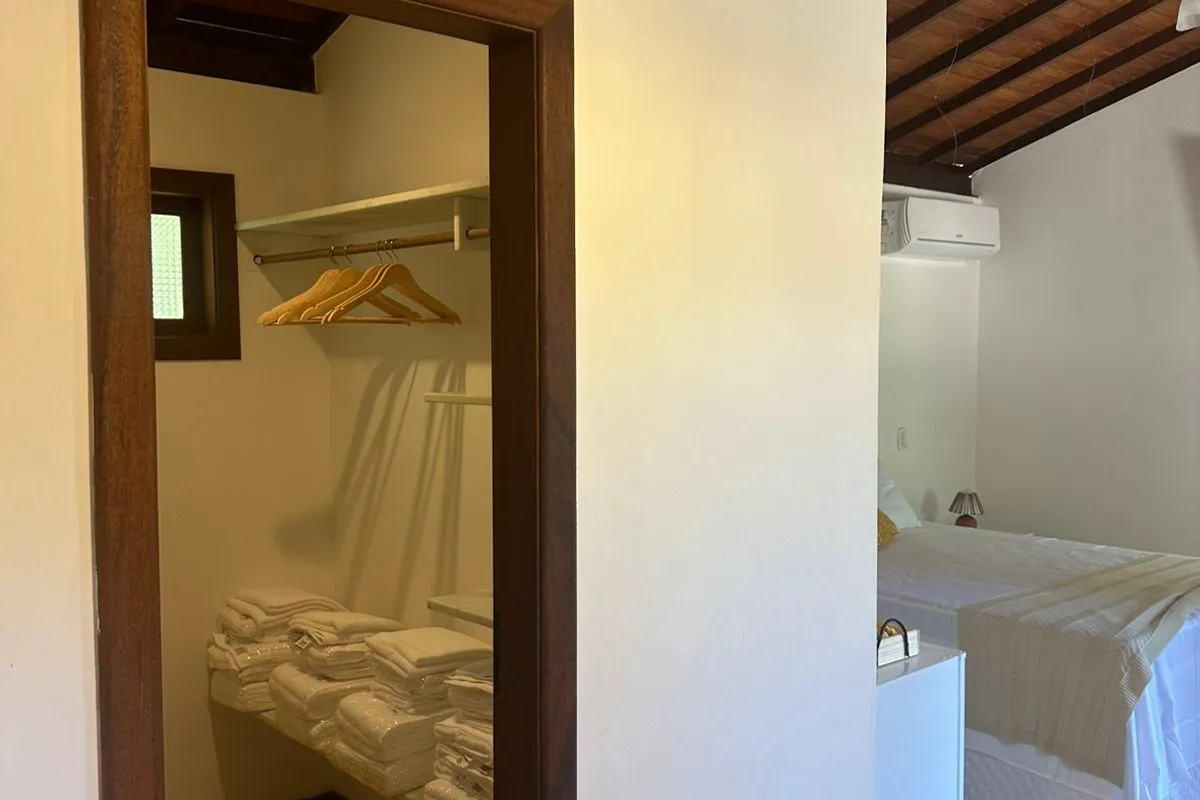 Suíte com Vista para a piscina