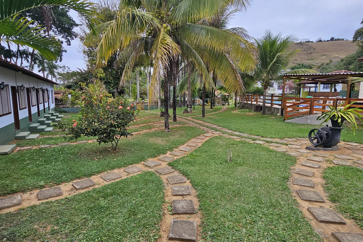 QUARTO 18 AR-CONDICIONADO