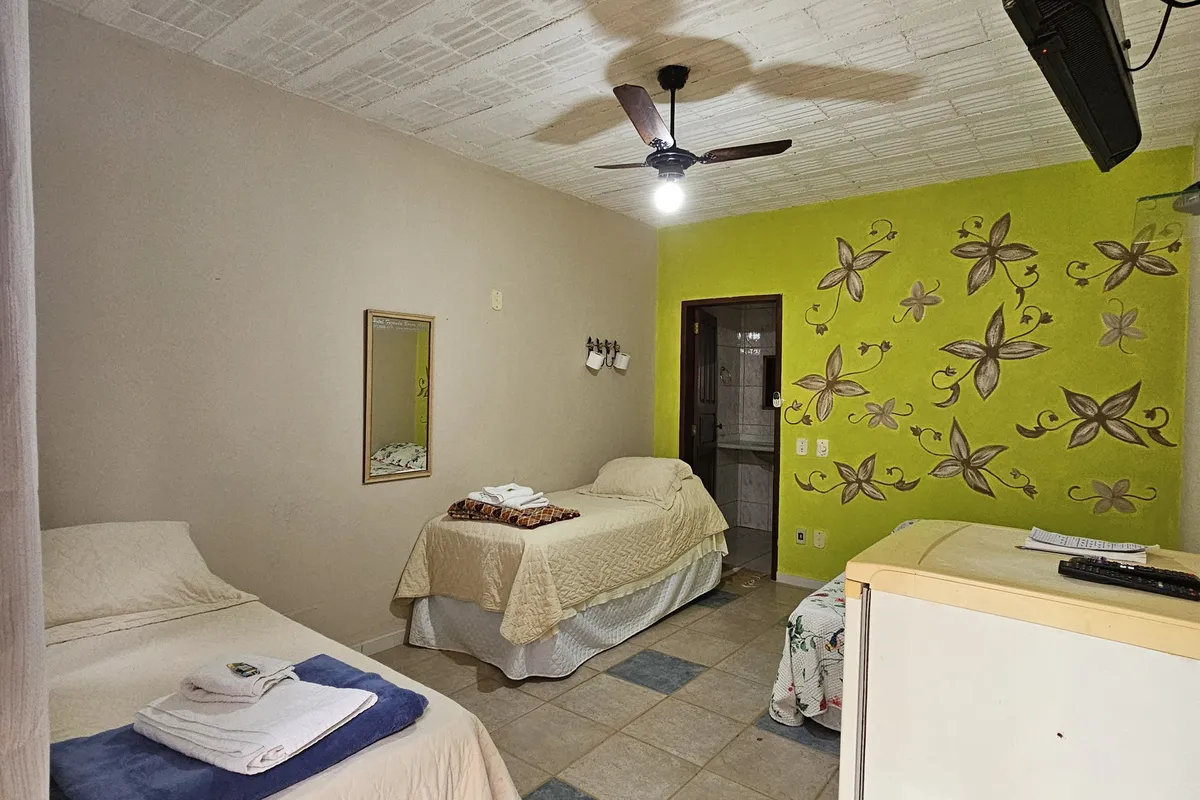 QUARTO 15 AR-CONDICIONADO