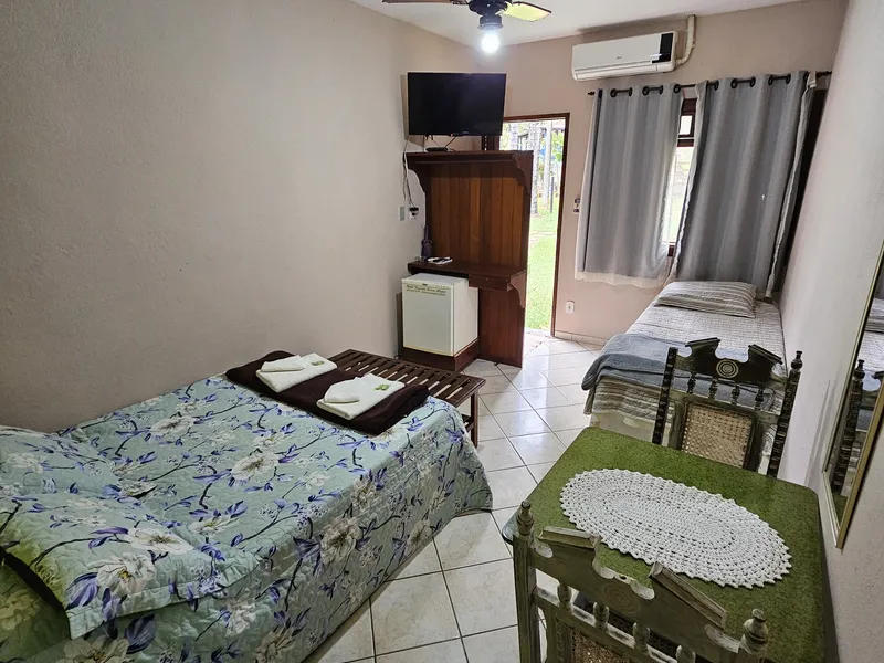 QUARTO 11 AR-CONDICIONADO