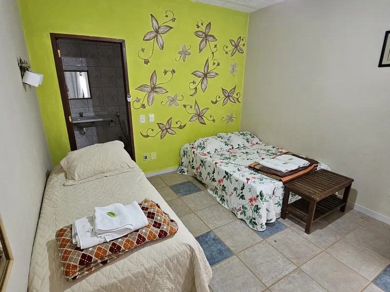 QUARTO 15 AR-CONDICIONADO