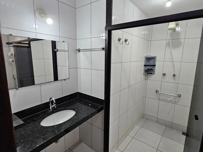 QUARTO 17 ADAPTADO COM AR-CONDICIONADO