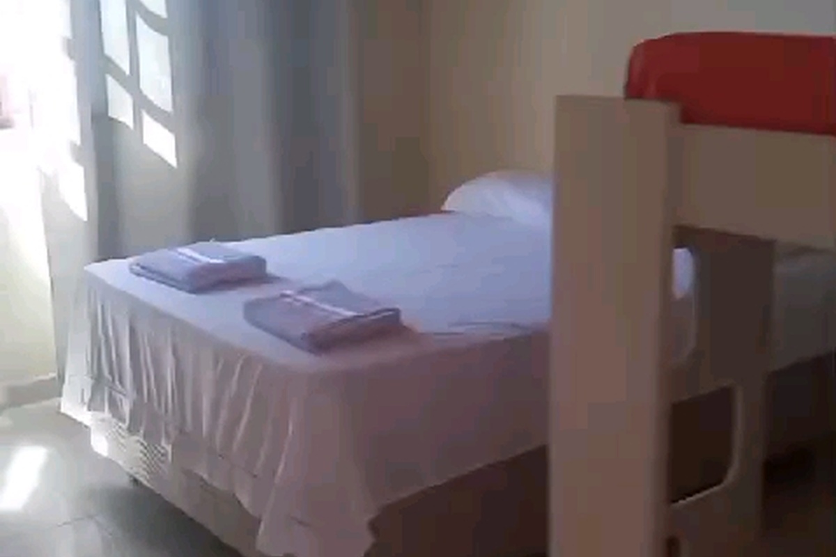 1 cama de casal + 1 triliche