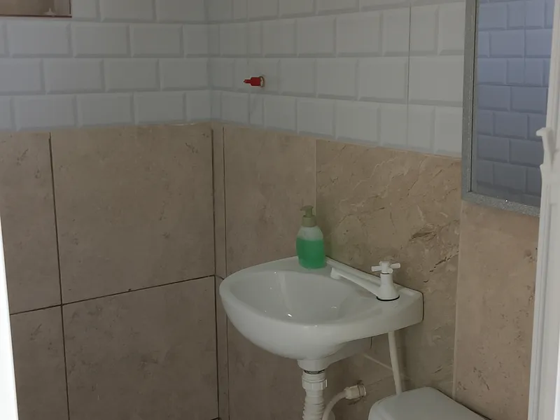 Cama Beliche + banheiro (Q8)