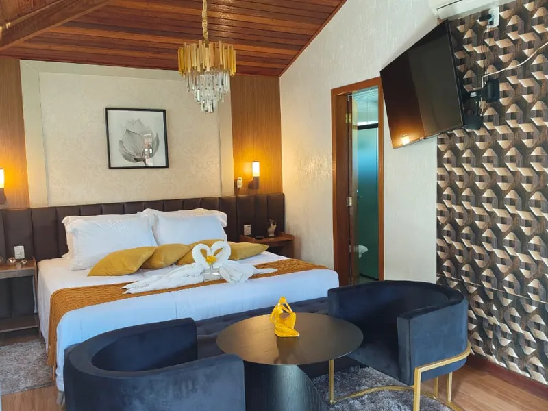 LUXO COM HIDROMASSAGEM